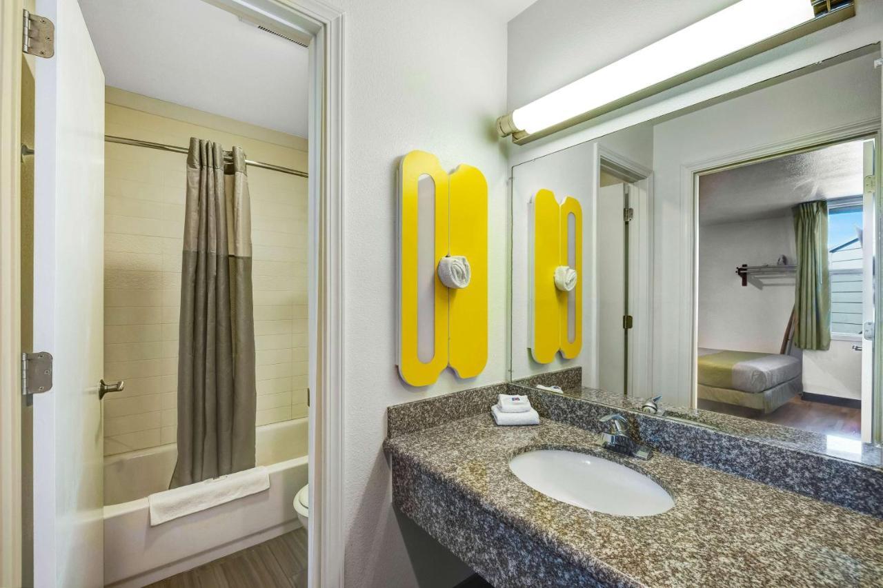 Studio 6-Portland, Or Екстер'єр фото